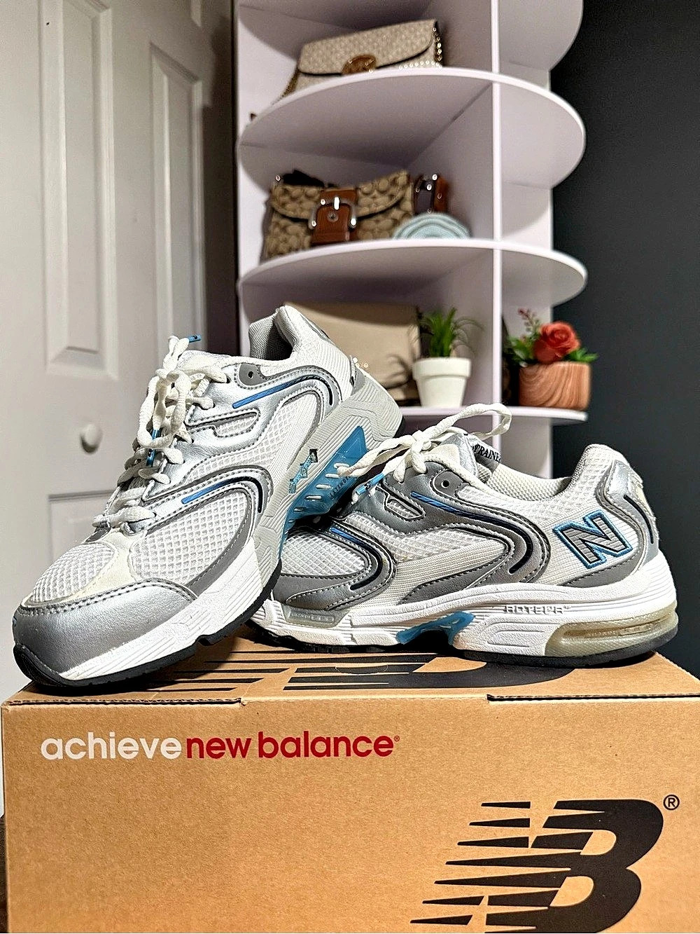 New Balance 857 Women's Gray & White Sneakers US 7 D